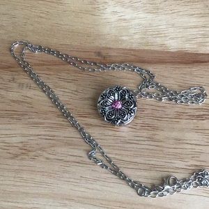 NWOT Gingersnap Single Snap Necklace